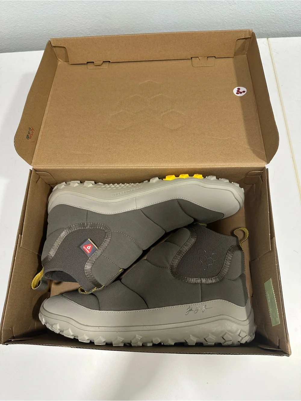 Vivobarefoot Explorer Mid JJF Men’s Size US 9 EU 42